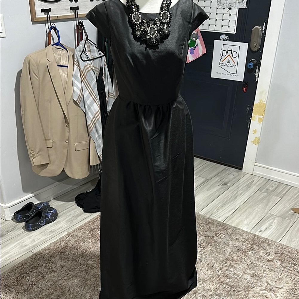 Elegant Black Evening Dress